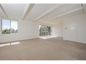 Stunning renovated 2 bedroom